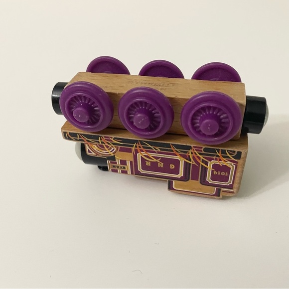 Thomas & Friends Wooden Dynamite Ryan Train - Picture 9 of 14